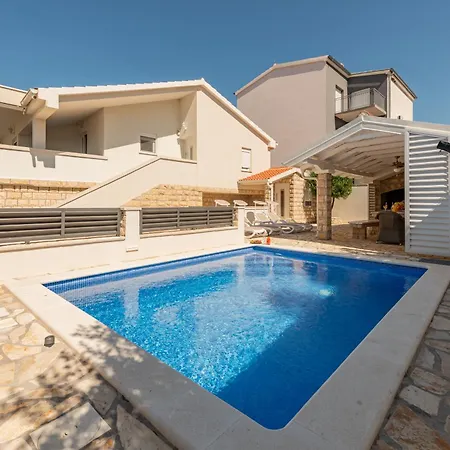 Apartmant Shine Luxury * Maslenica