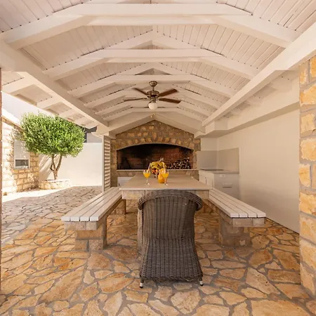 Apartmant Shine Luxury Maslenica