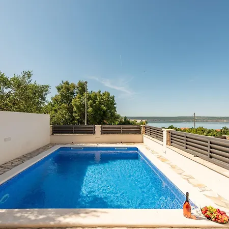Apartmant Shine Luxury Maslenica