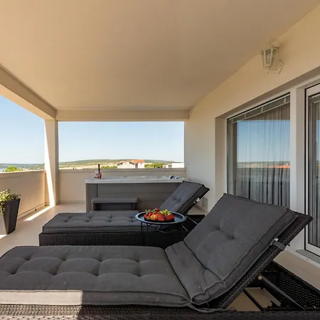 Apartmant Shine Luxury Apartamento Maslenica