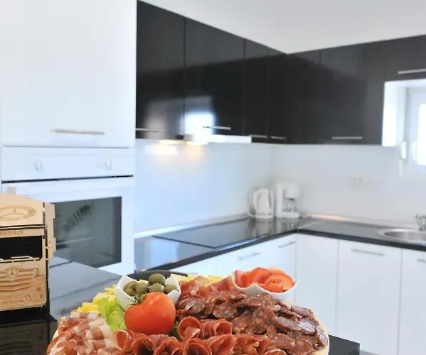 Apartmant Shine Luxury Appartement *