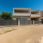 Apartmant Shine Luxury Lejlighed