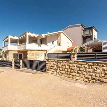 Apartmant Shine Luxury Maslenica