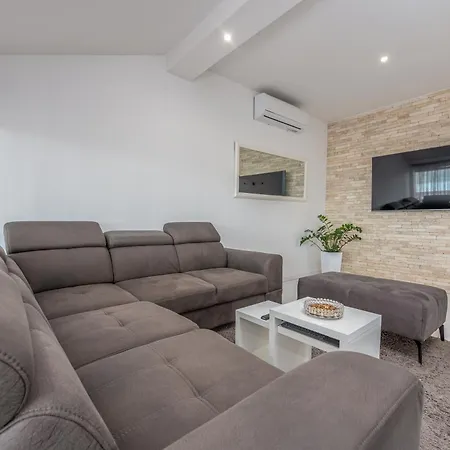 Apartament Apartmant Shine Luxury Maslenica