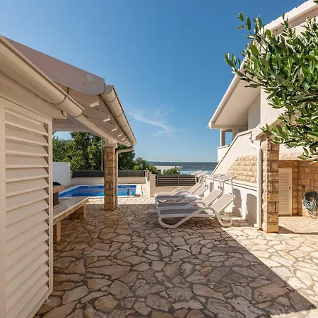 Apartament Apartmant Shine Luxury Maslenica