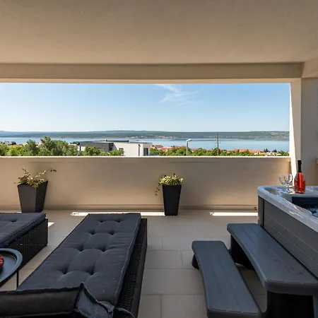 Apartmant Shine Luxury Apartment *