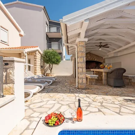 Apartmant Shine Luxury Maslenica