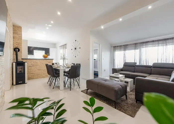 Apartament Apartmant Shine Luxury