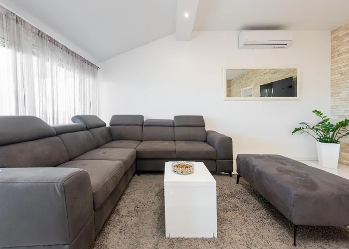 Apartmant Shine Luxury * Maslenica